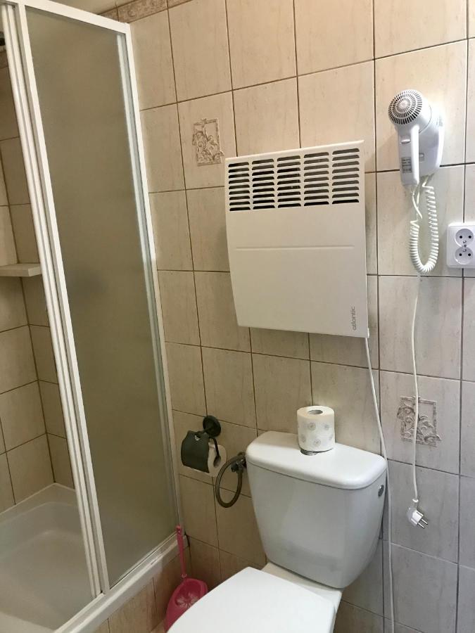 Dworek Biala Dama Nieborów エクステリア 写真
